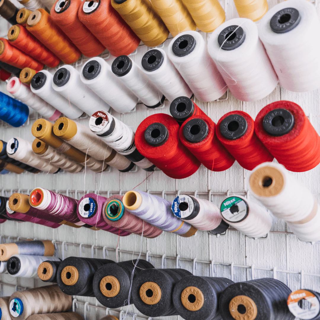 คู่มือการใช้งานของด้ายโพลีเอสเตอร์: เลือกเบอร์ให้ถูก เย็บสวย งานทน