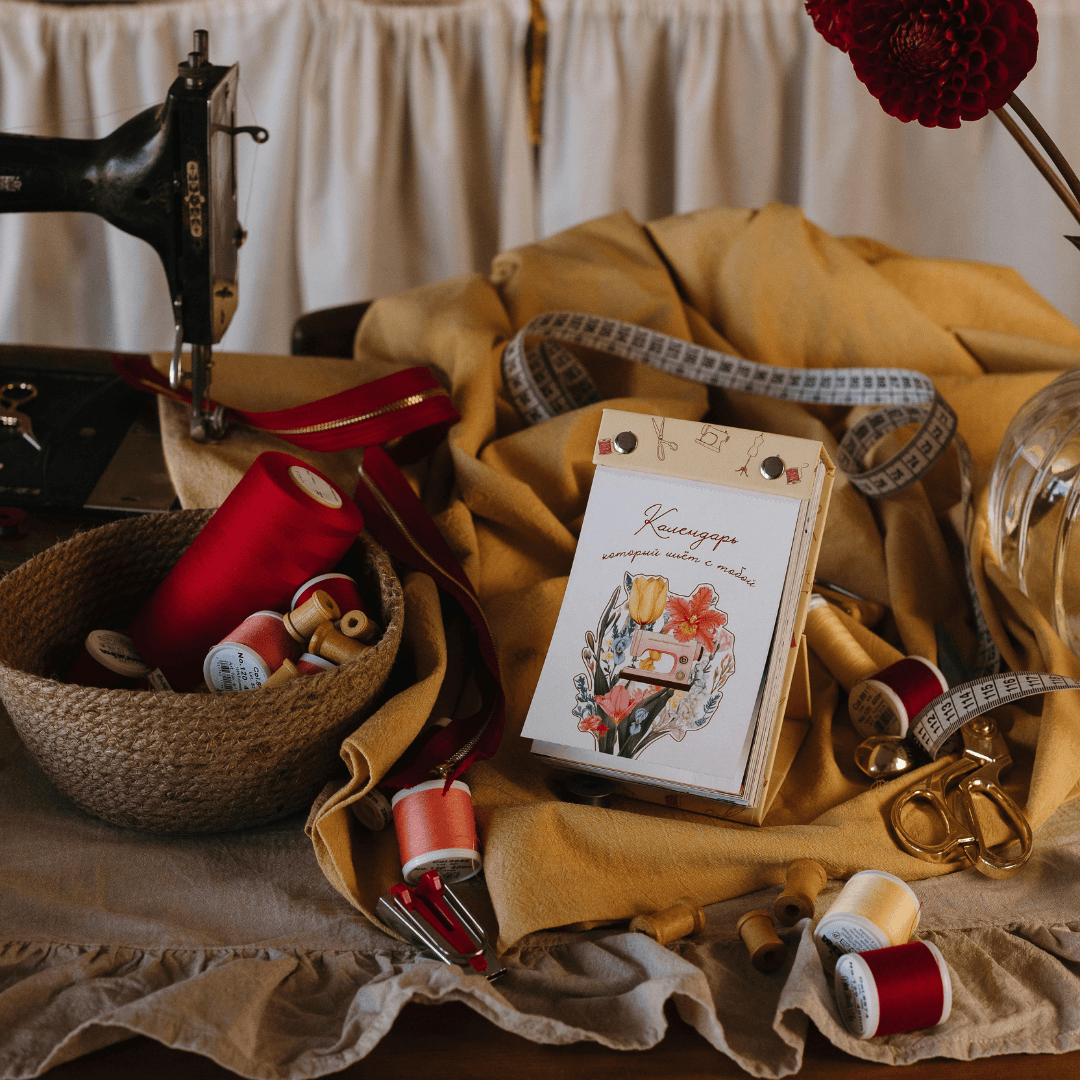 เคล็ดลับจัดระเบียบอุปกรณ์เย็บผ้าและผ้าใน 3 ขั้นตอนง่ายๆ ห้องไม่รก